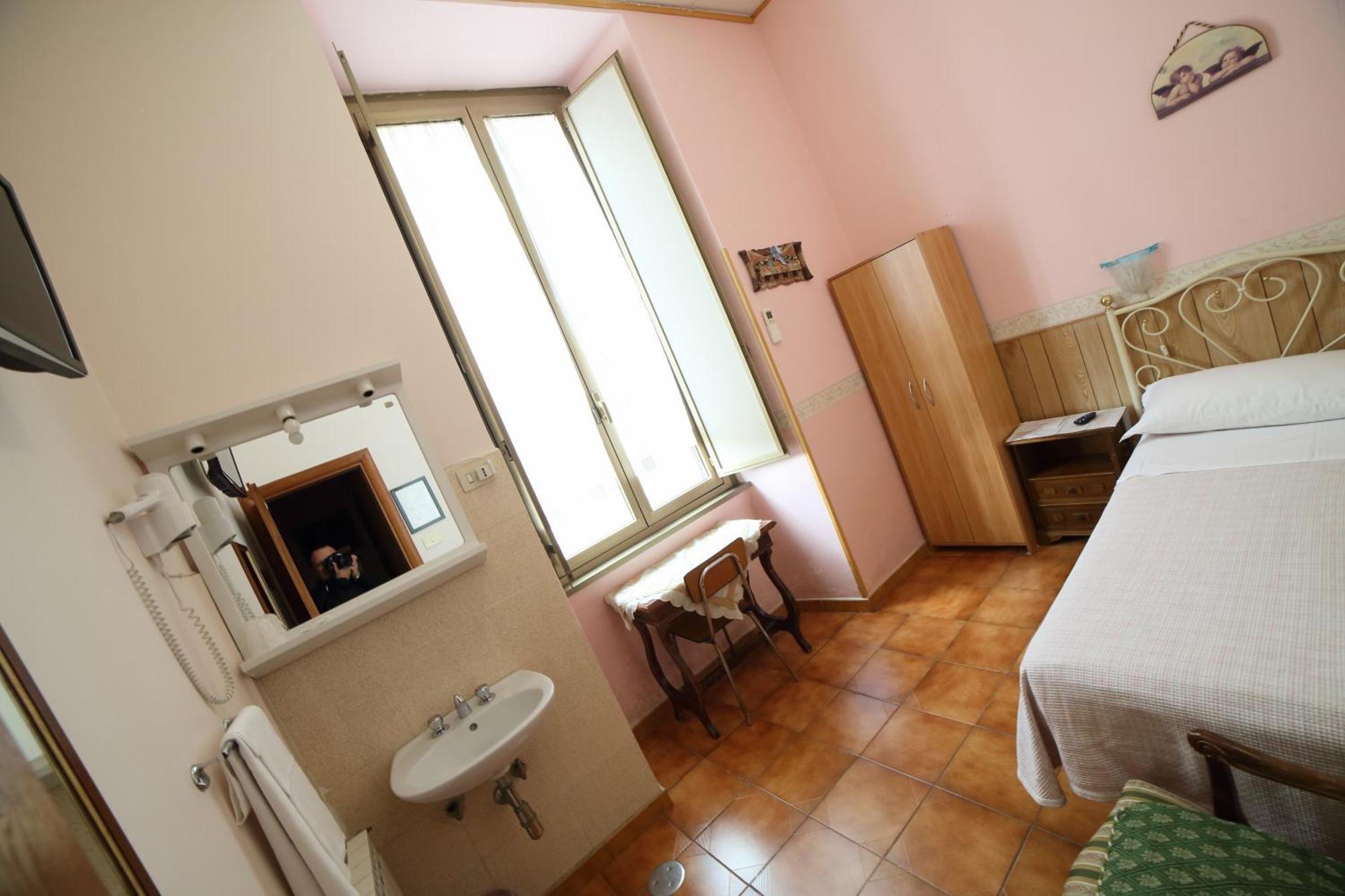 Giugiu * Rome
